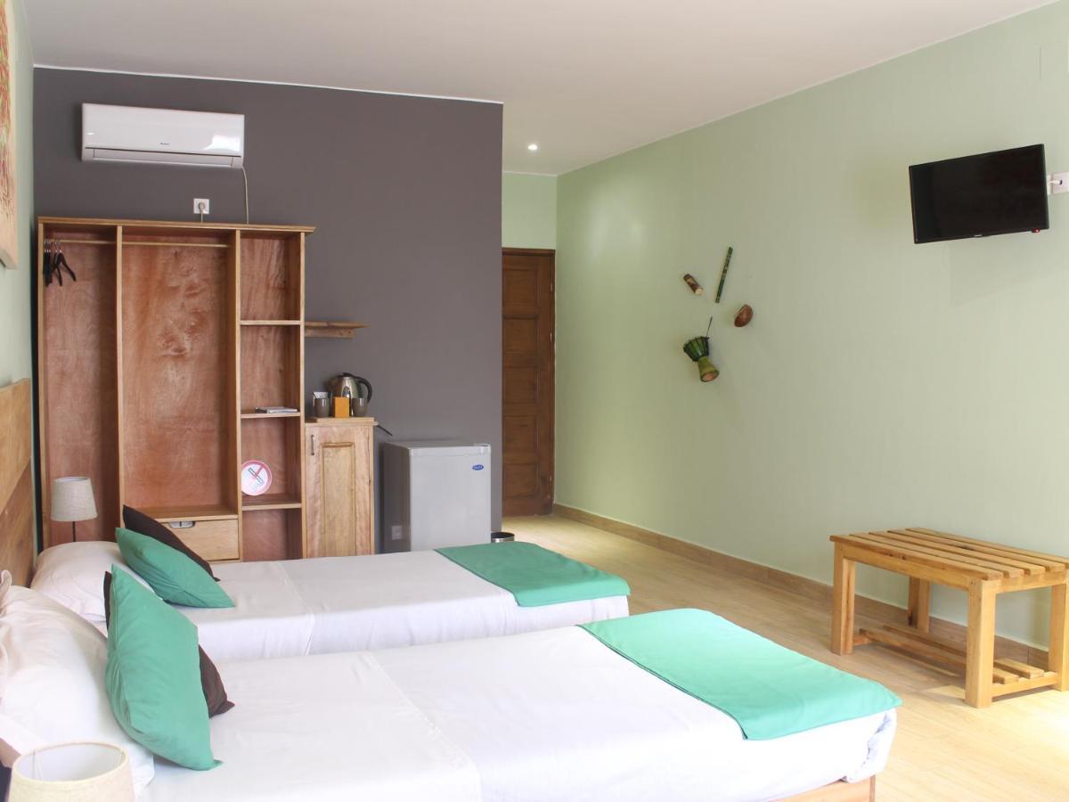 Hotel Restaurant Le Combava Antananarivo Luaran gambar